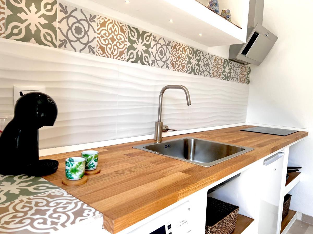 Villa Di Nera Apartments ปาแลร์โม ภายนอก รูปภาพ